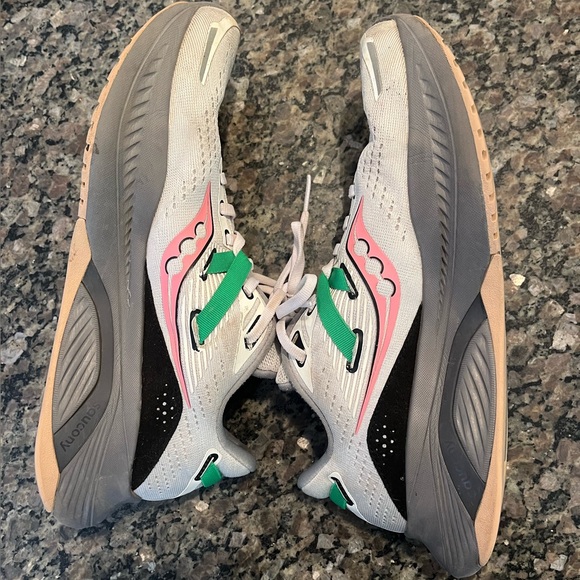 Saucony Guide 16 Running Shoes - Picture 3 of 6